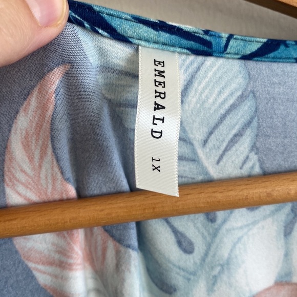 Emerald Boutique Teal blue Tropical tunic v-neck Top Plus size 1X - Picture 7 of 8